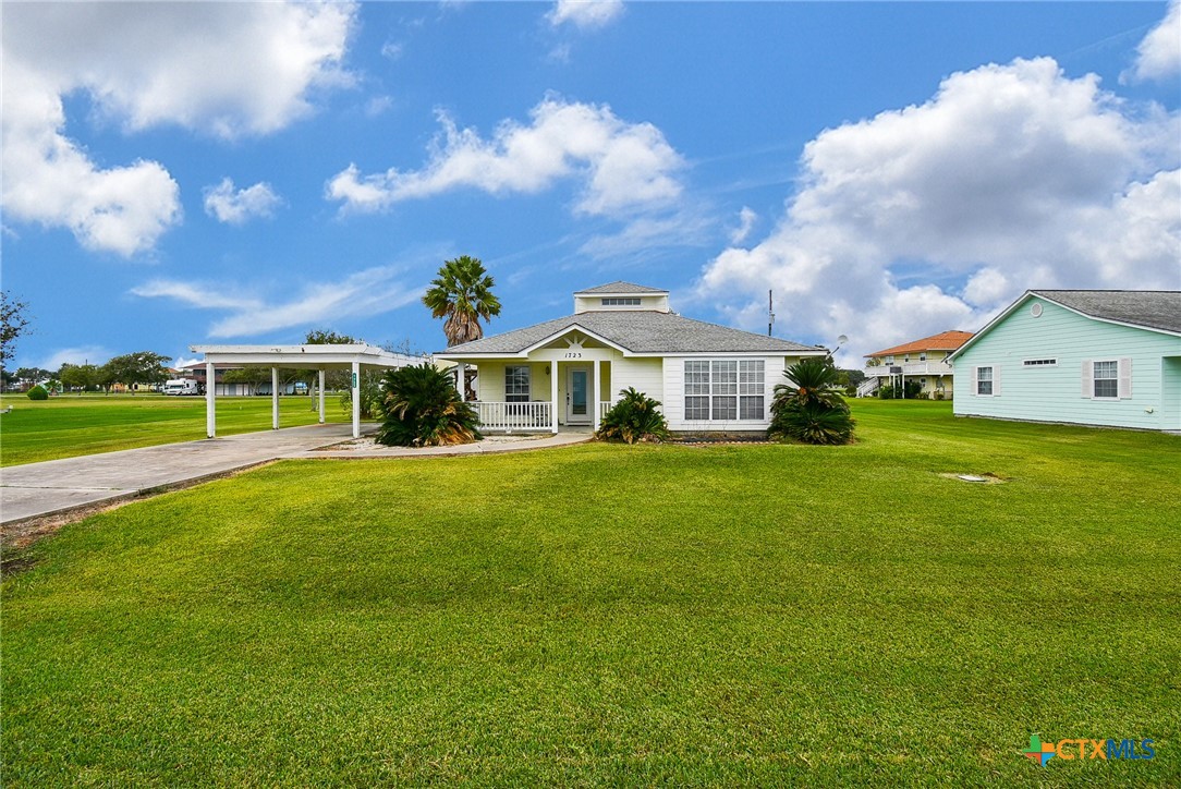 1723 W Bayshore Drive Property Photo 1