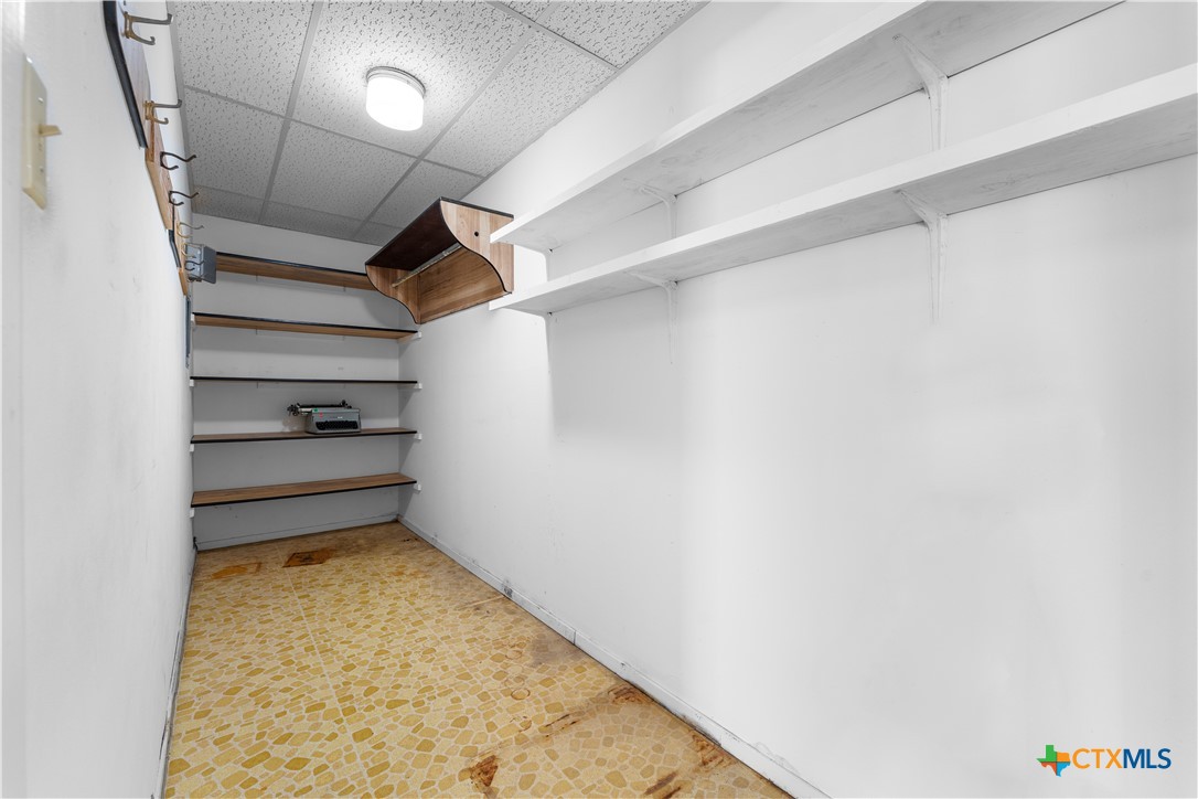 824 S Main Street Property Photo 17
