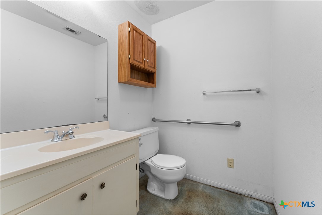 824 S Main Street Property Photo 27
