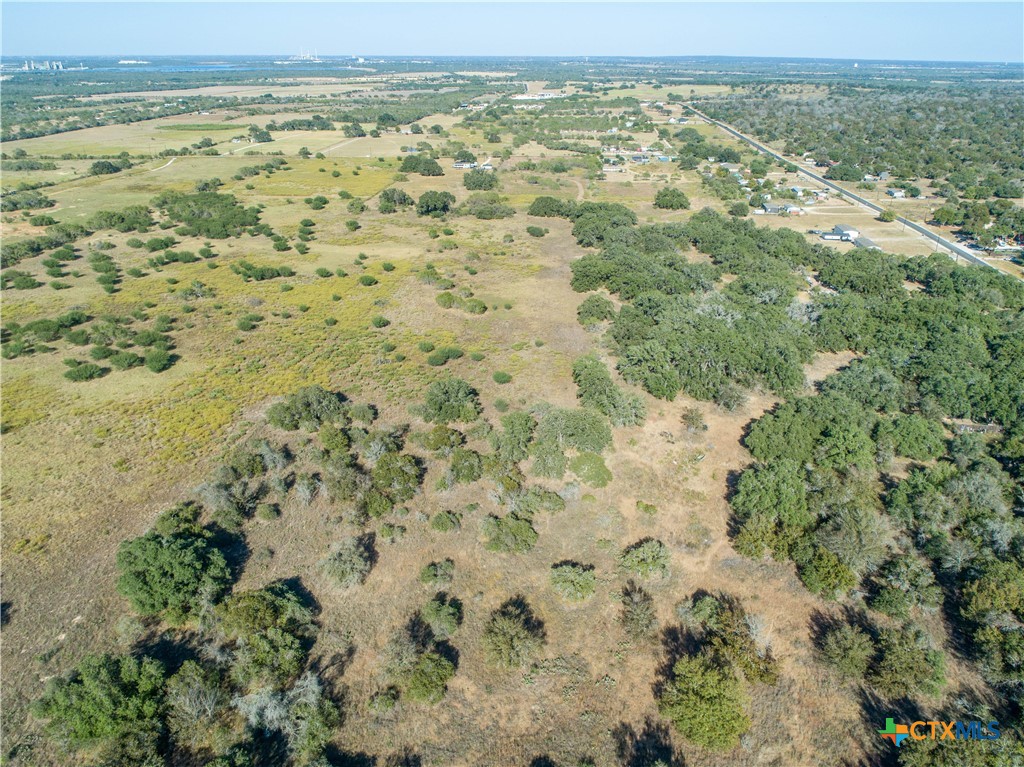 21123 Lamm Road Property Photo 8