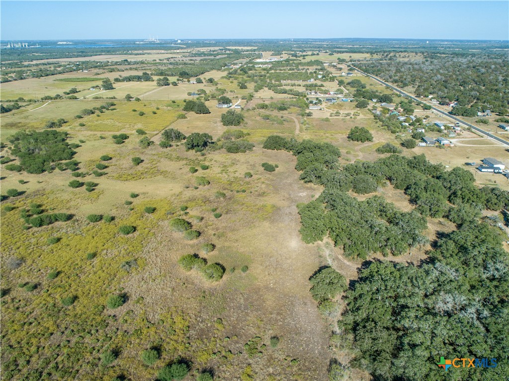 21123 Lamm Road Property Photo 9