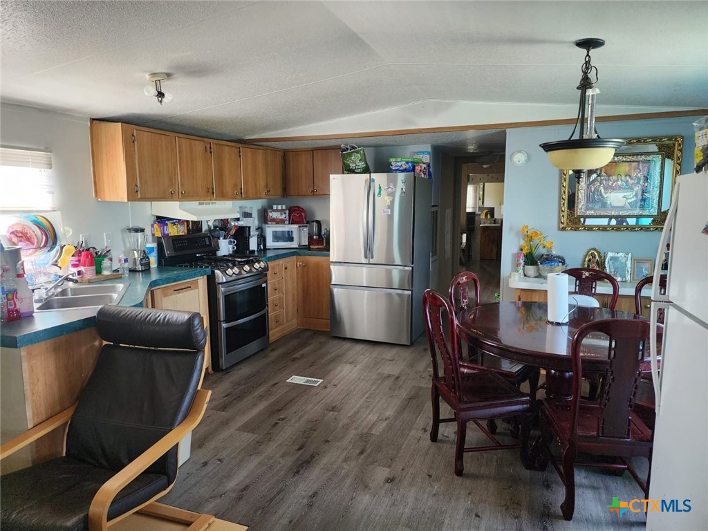 312 County Road 1295b Property Photo 24