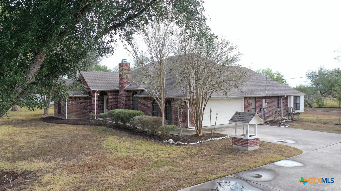 407 Cottonwood Street Property Photo 3
