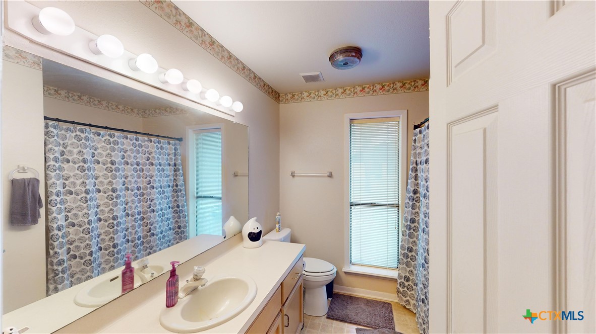 407 Cottonwood Street Property Photo 32