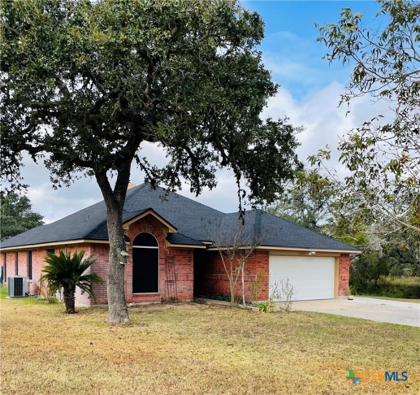 2110 Live Oak Road Property Photo 1