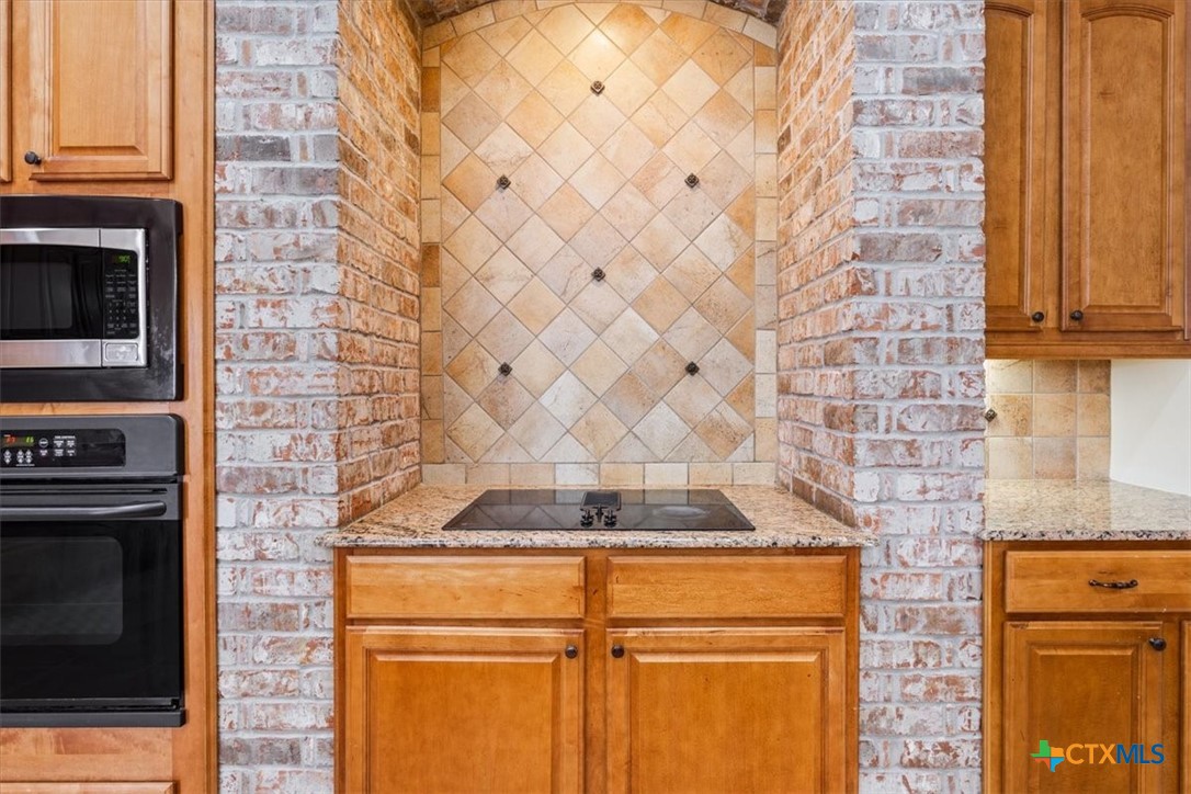 5909 Turtle Creek Trail Property Photo 17