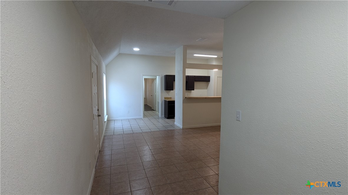 1306 N Bishop Street Property Photo 5