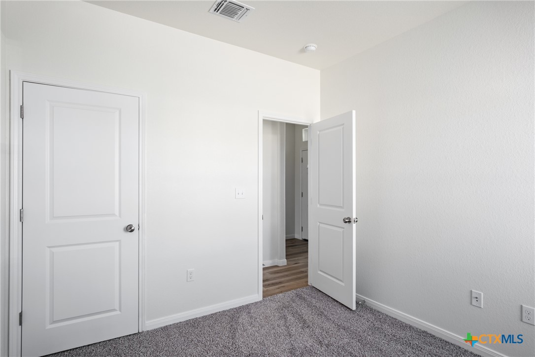 1017 Lago Azul Lane Property Photo 16