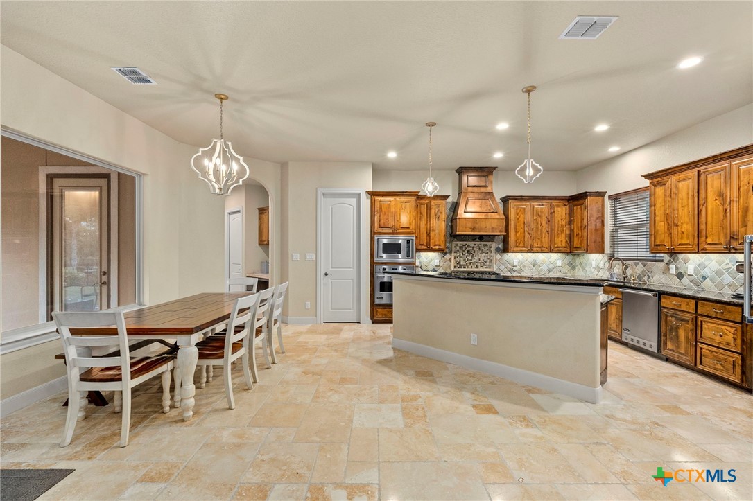8415 Wild Wind Park Property Photo 13