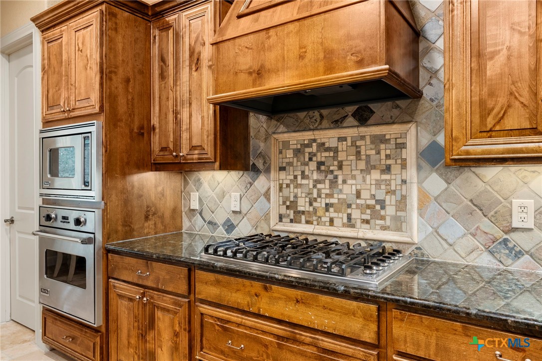 8415 Wild Wind Park Property Photo 15