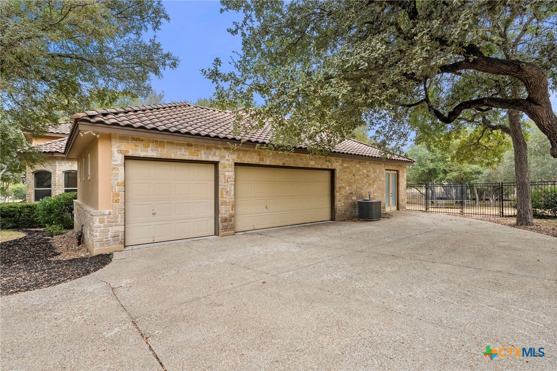 8415 Wild Wind Park Property Photo 31