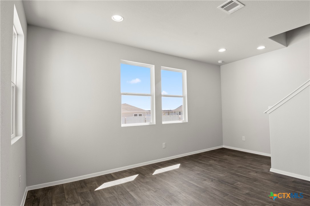 211 Lavender Lane Property Photo 14