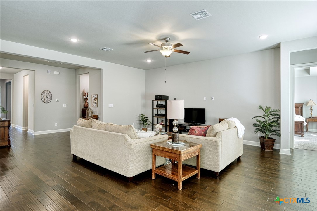 3245 Veneto Way Property Photo 5