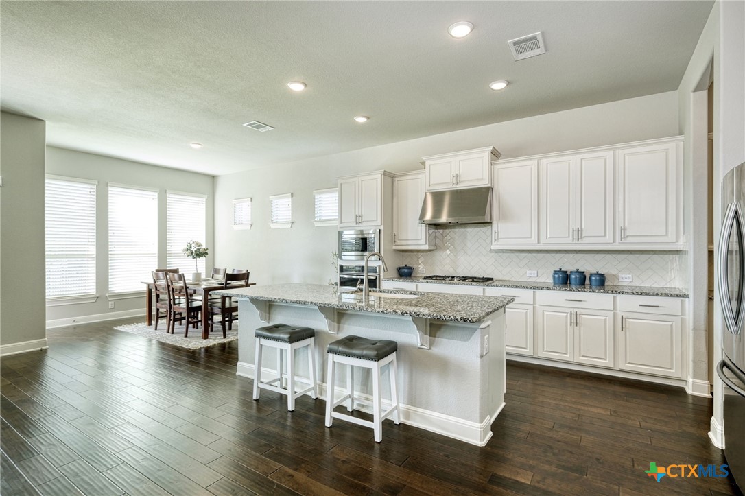 3245 Veneto Way Property Photo 6