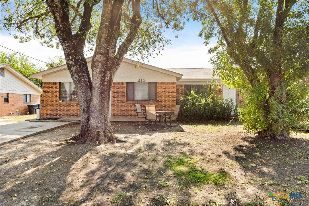 215 Redbud Ln Property Photo 14