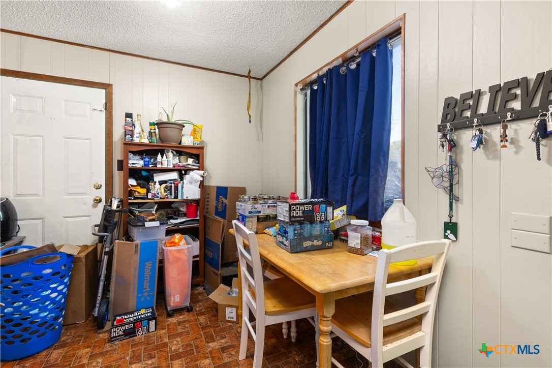 215 Redbud Ln Property Photo 17