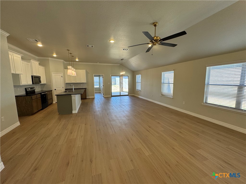 4725 Allison Drive Property Photo 5