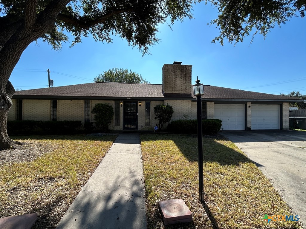 1611 Plantation Road Property Photo 1