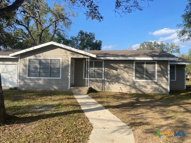 1025 E Fannin Street Property Photo 2