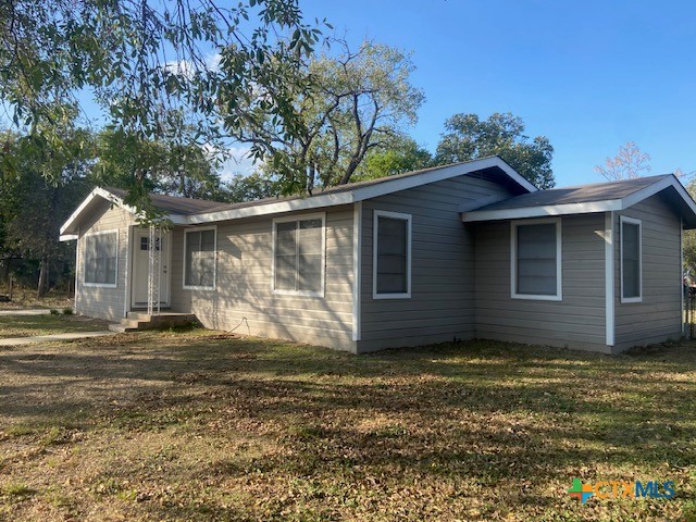 1025 E Fannin Street Property Photo 3