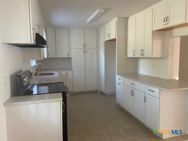 1025 E Fannin Street Property Photo 14