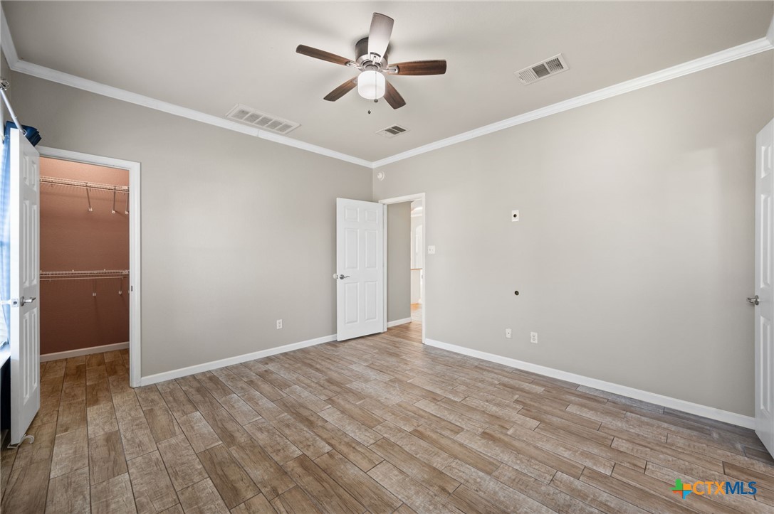 202 Flinn Street Property Photo 14