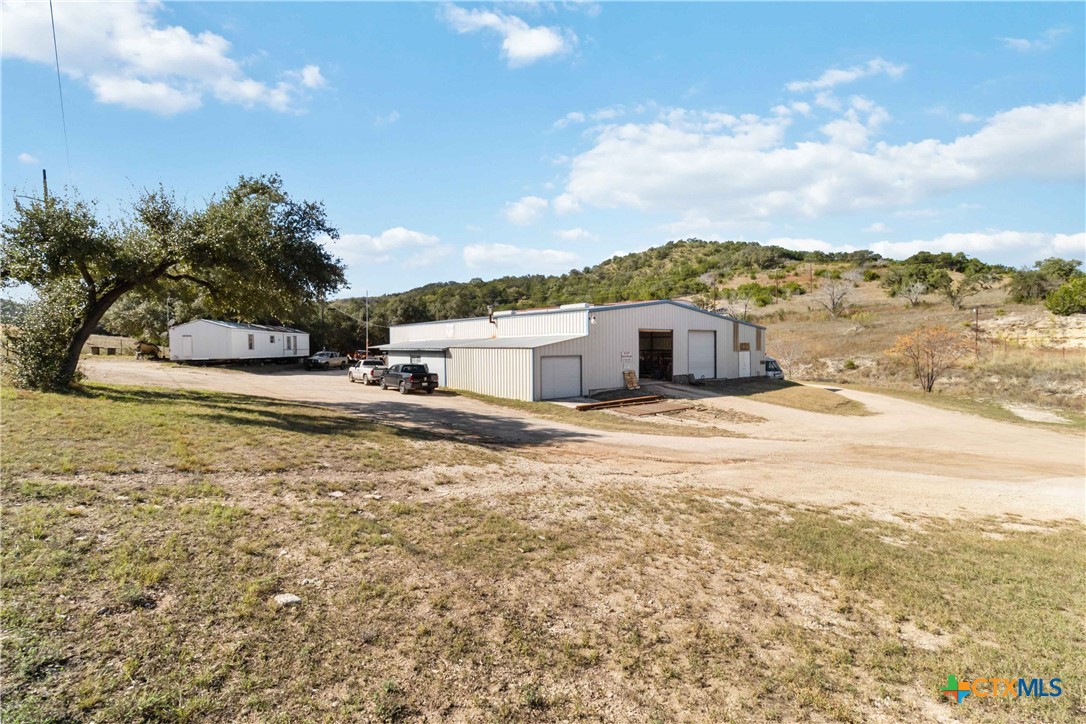 5530 Fm 2673 Property Photo 12