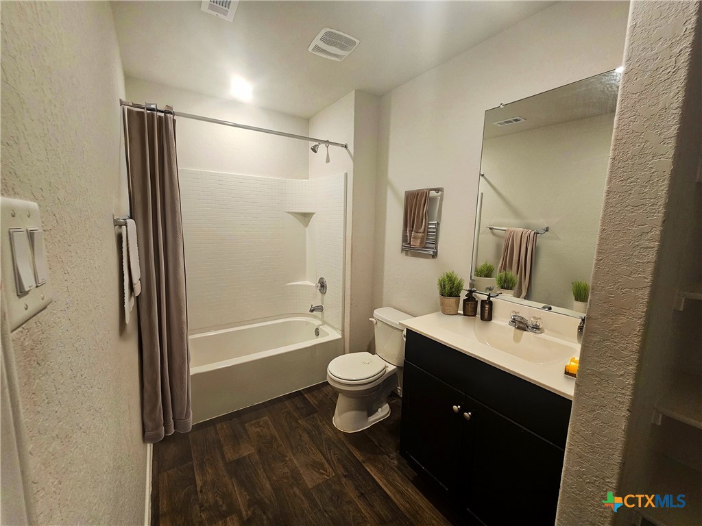 916 Armadillo Drive Property Photo 13