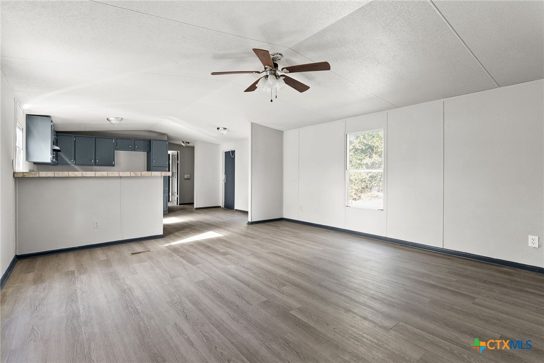 210 Latham Circle Property Photo 3