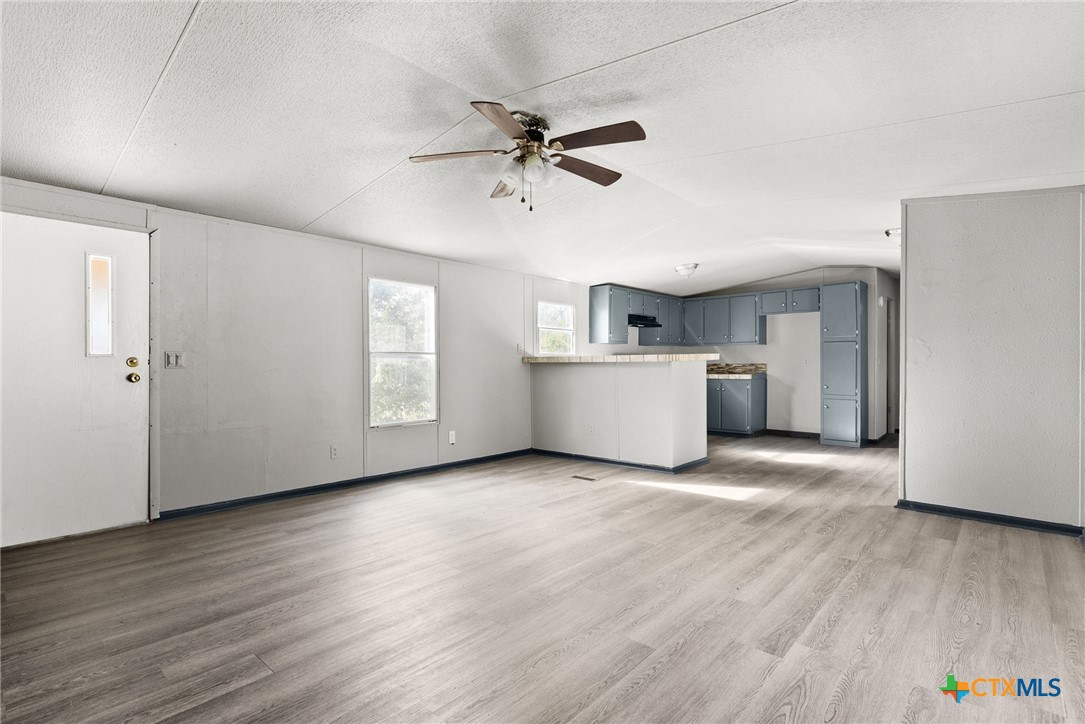 210 Latham Circle Property Photo 4