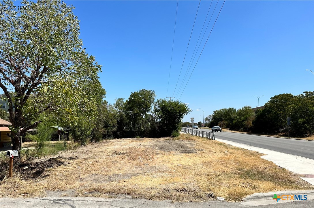 295 S West End Avenue Property Photo 2