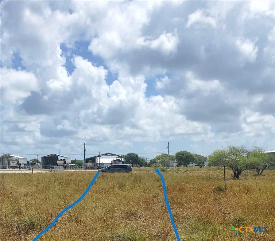 1511 W Houston Avenue Property Photo 2
