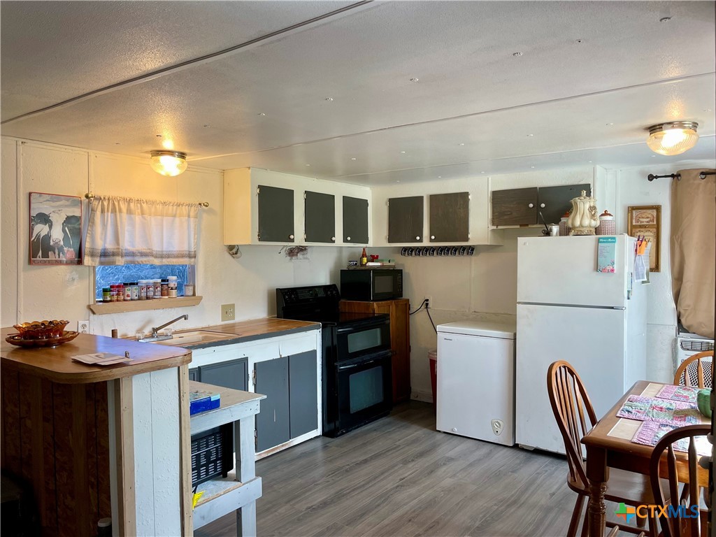 822 E Fannin Street Property Photo 9
