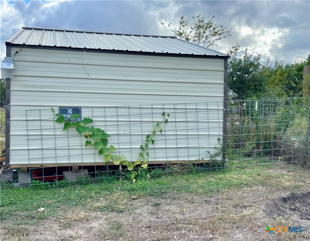 822 E Fannin Street Property Photo 19