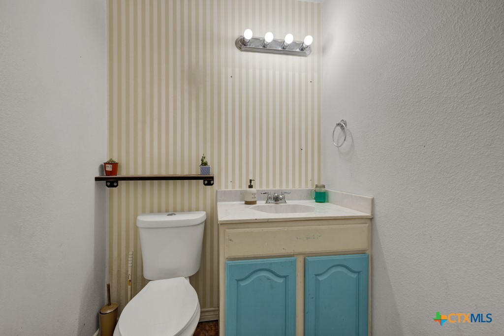 10 Cherry Hill Drive Property Photo 17