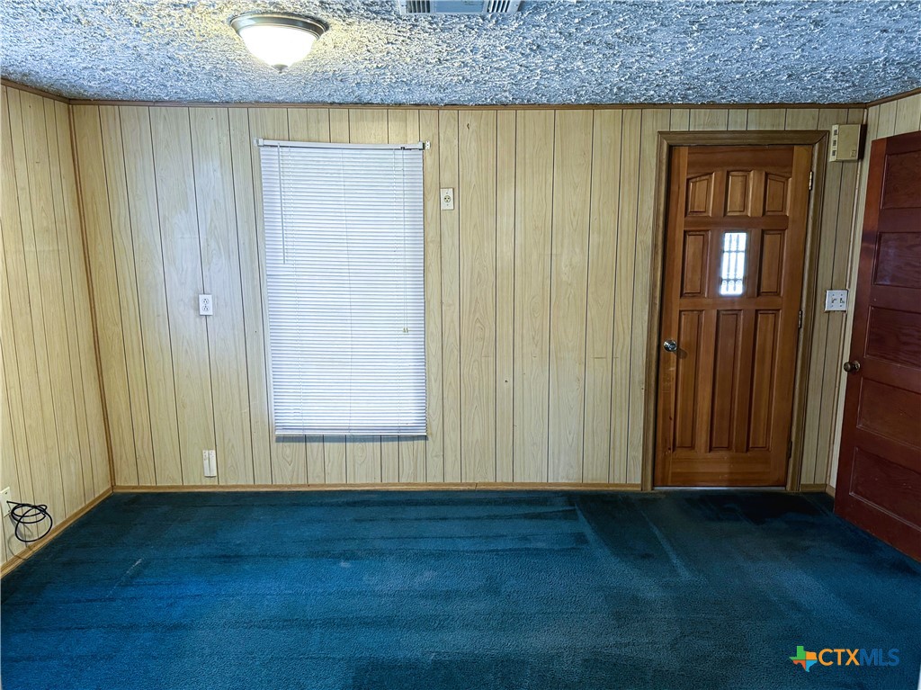 223 Seadrift Street Property Photo 5