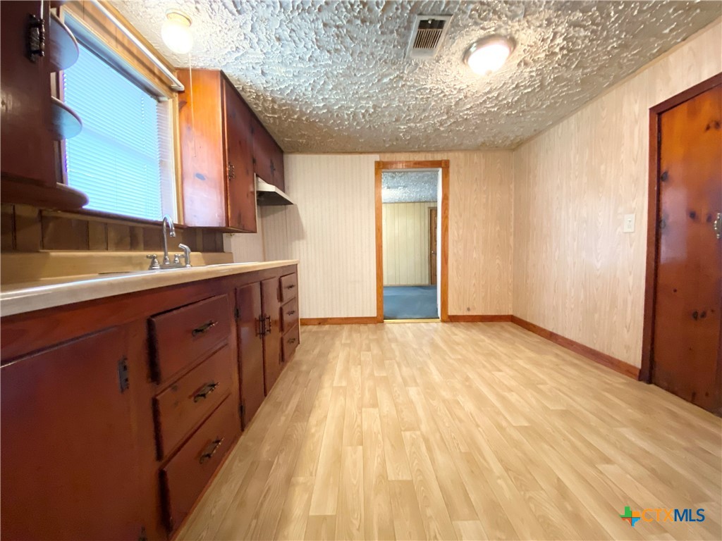 223 Seadrift Street Property Photo 7