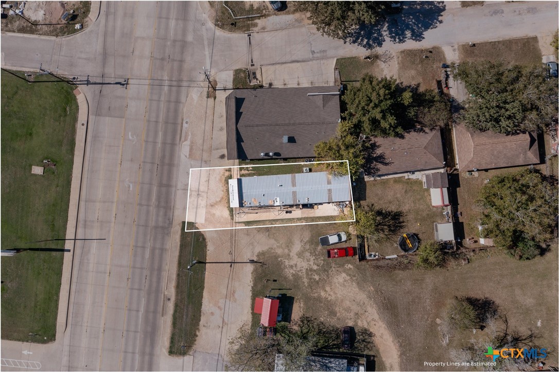 1916 W Cameron Avenue Property Photo 3