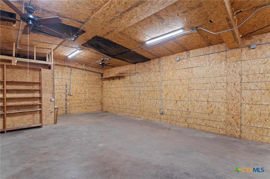 1916 W Cameron Avenue Property Photo 17