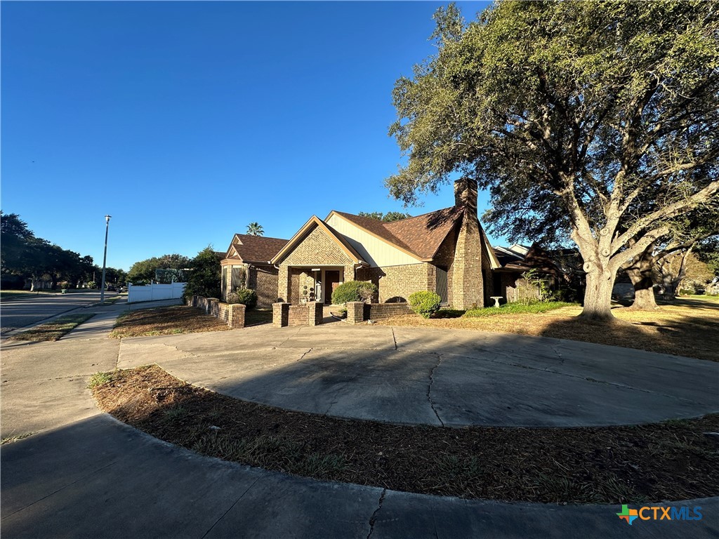 101 Biltmore Drive Property Photo 1