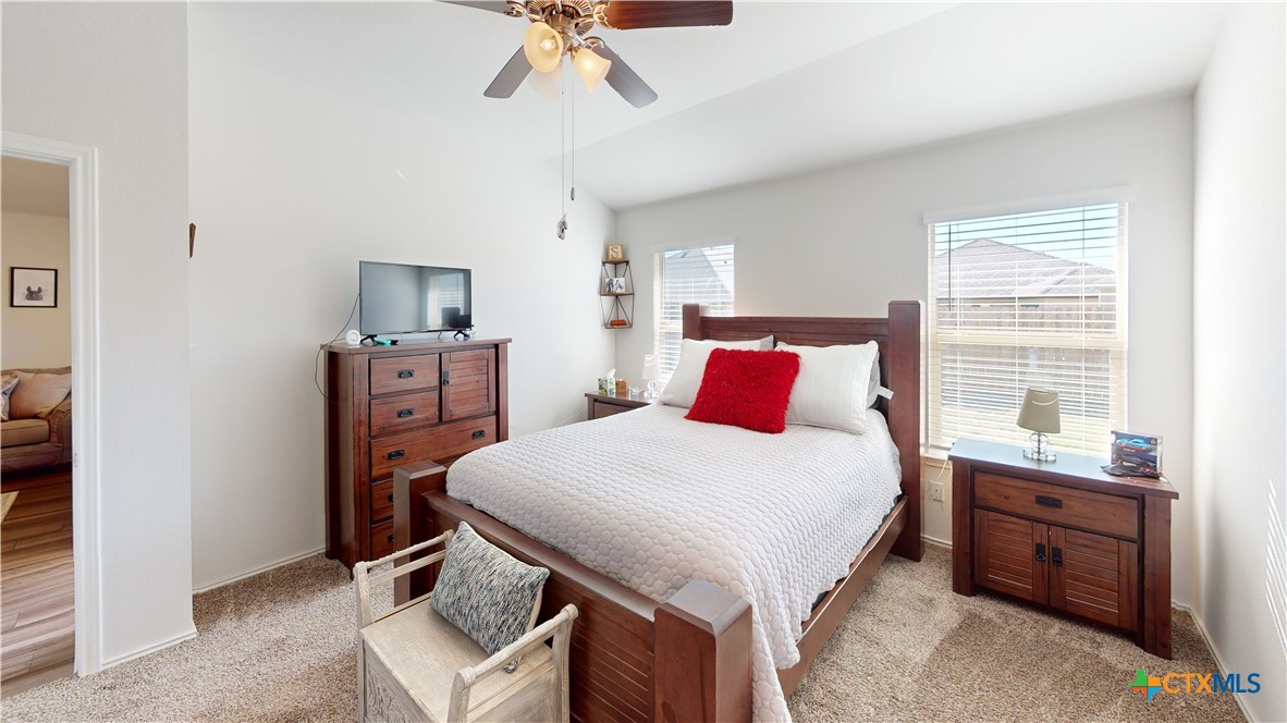 8915 Hidden Oaks Drive Property Photo 12