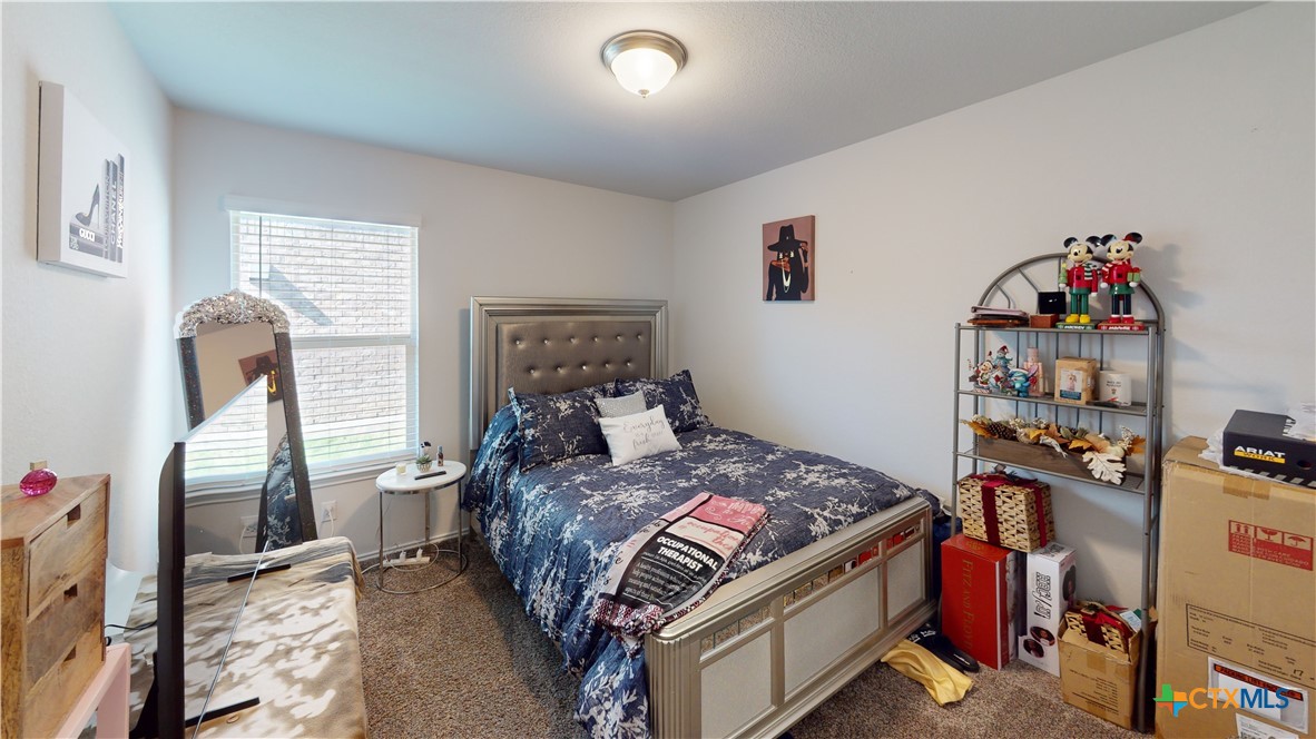 8915 Hidden Oaks Drive Property Photo 17