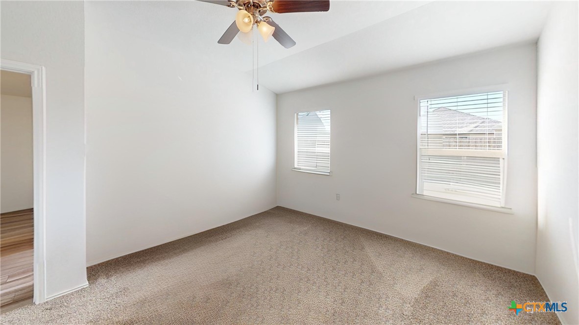 8915 Hidden Oaks Drive Property Photo 24
