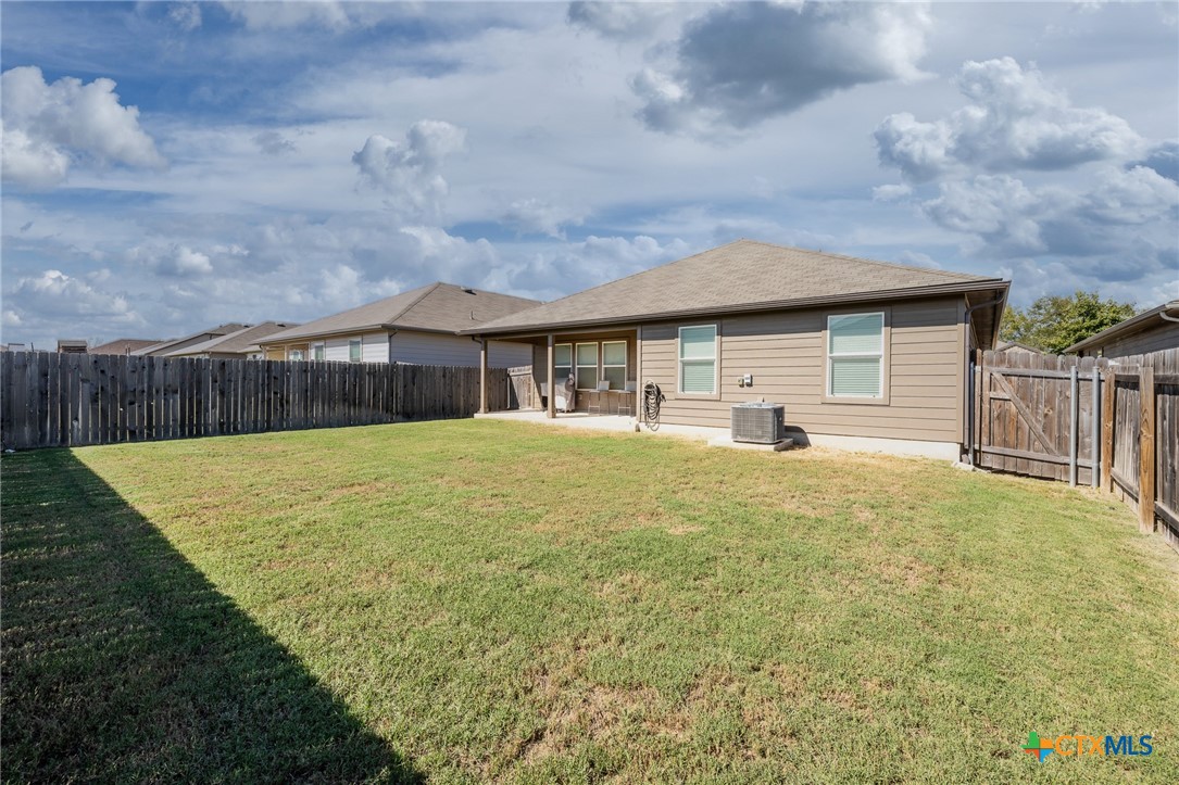 860 Margay Loop Property Photo 33