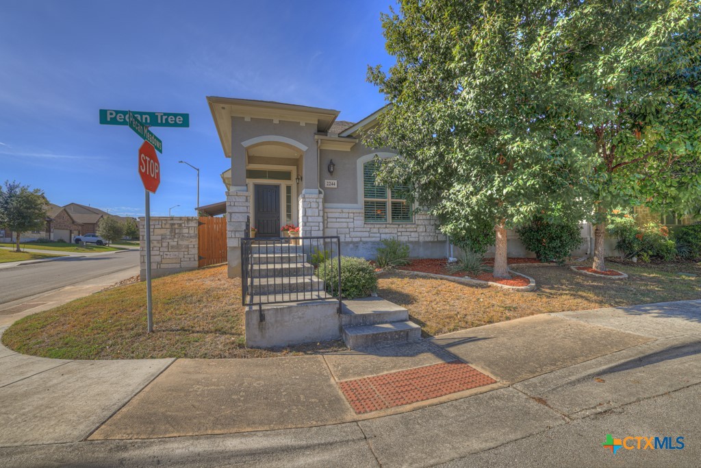 2244 Pecan Tree Property Photo 1