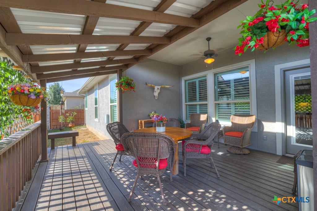 2244 Pecan Tree Property Photo 5