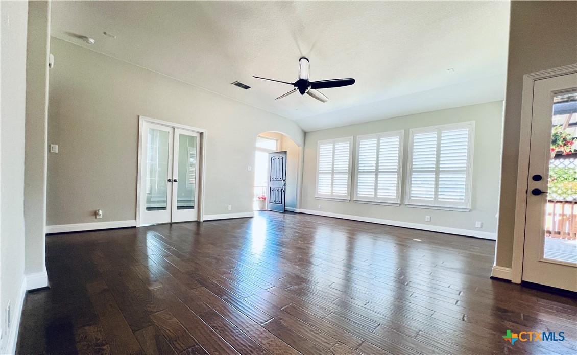 2244 Pecan Tree Property Photo 15