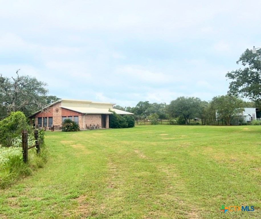662 Davidson Road Property Photo 1
