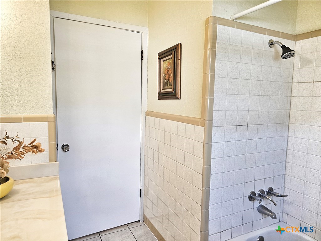 120 Gateway Circle Property Photo 28
