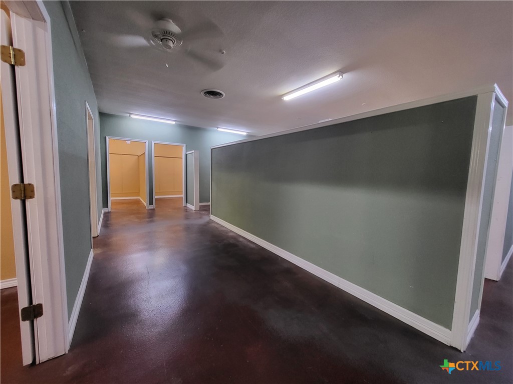 333 Indian Trail Property Photo 4